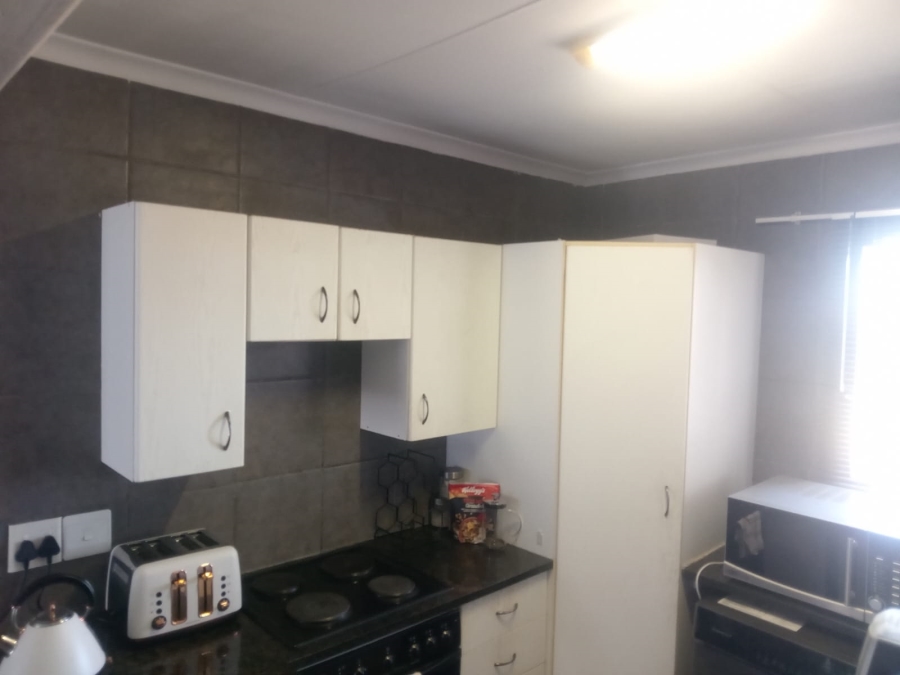 2 Bedroom Property for Sale in Baillie Park North West